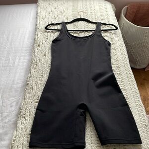 Aritzia TNA Life Shake it Up ‘7’ Romper